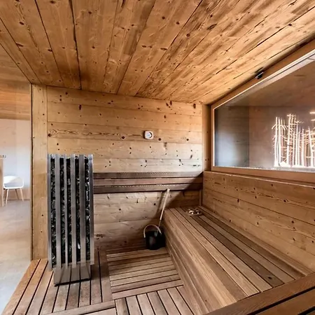 Deluxe Chalet With 3 Bedrooms- If You Want To Book, Please Contact On Wh-ats-app - 0034-635-518-216 !!!! Chamois