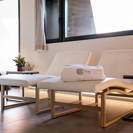 Villa Deluxe Chalet With 3 Bedrooms- If You Want To Book, Please Contact On Wh-ats-app - 0034-635-518-216 !!!! *