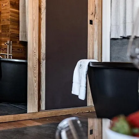 Deluxe Chalet With 3 Bedrooms- If You Want To Book, Please Contact On Wh-ats-app - 0034-635-518-216 !!!! * Chamois